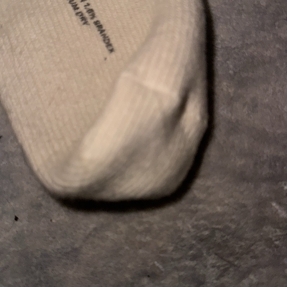 Cream Socks - Picture 4 of 5